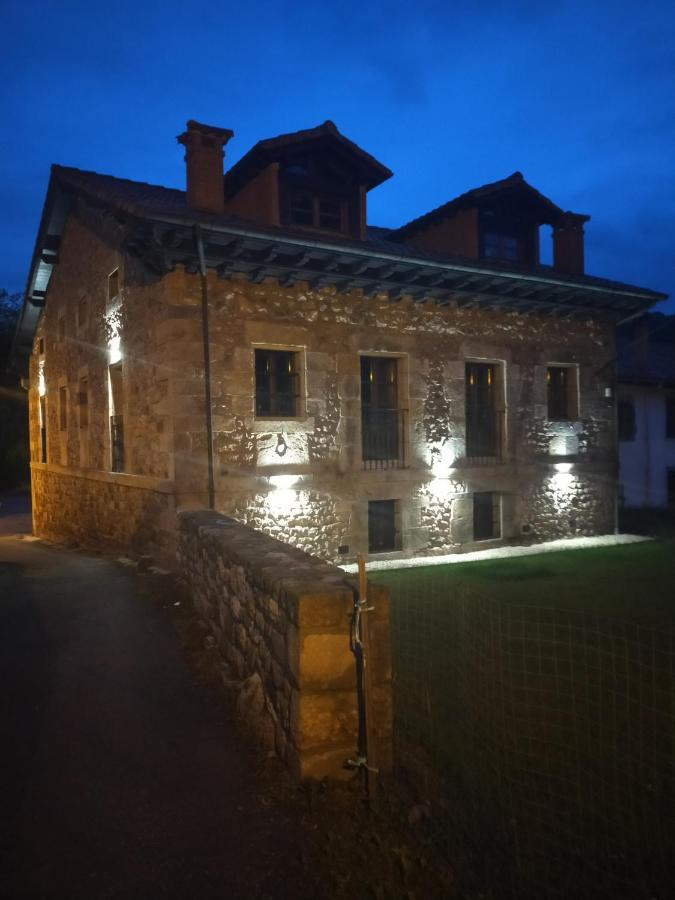Apartamentos Los Edules Treceño Exteriör bild