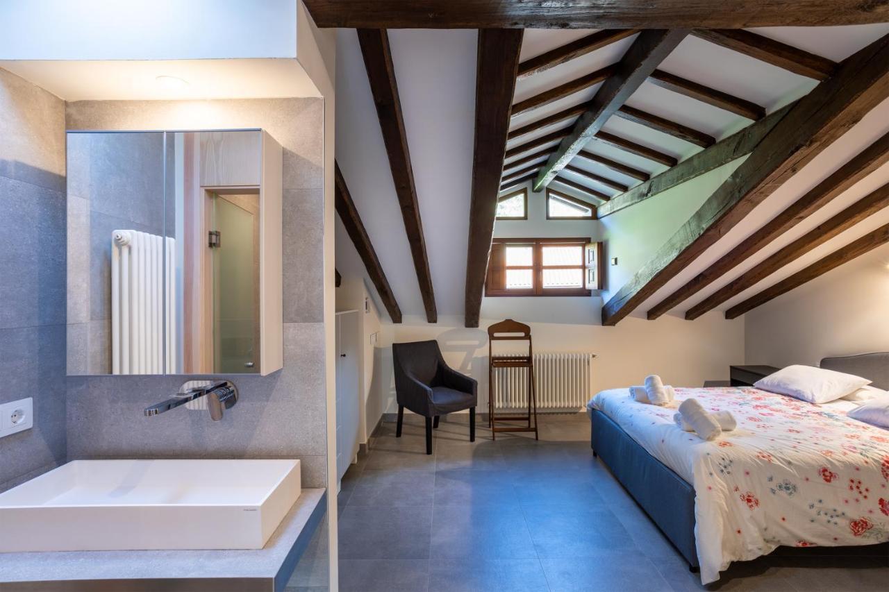 Apartamentos Los Edules Treceño Exteriör bild